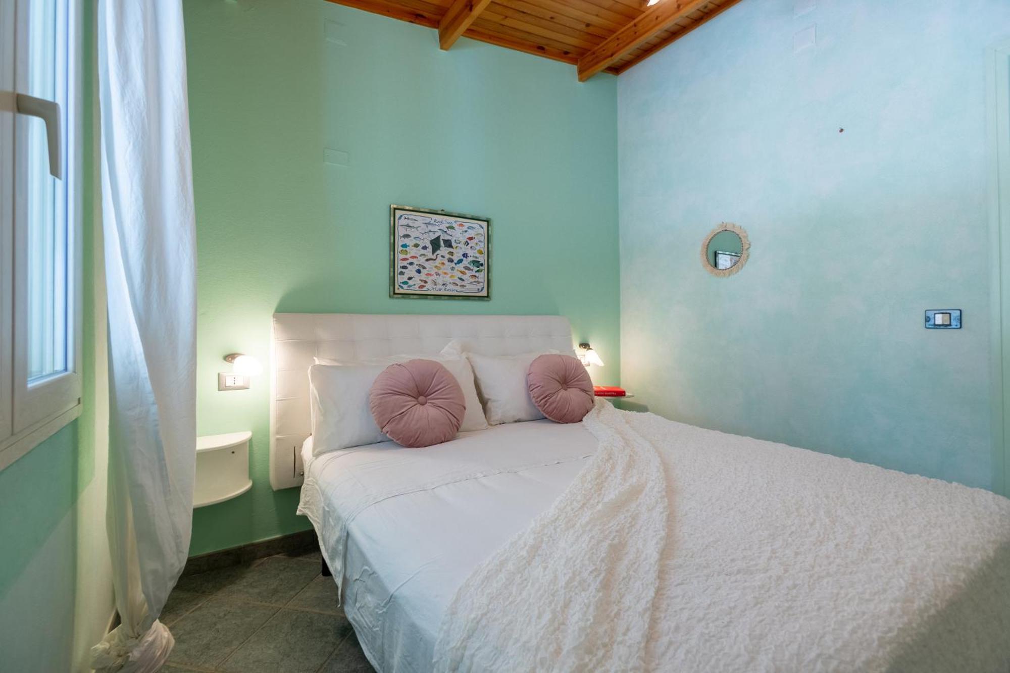 Rachele 2 Private Pools Porto Pino