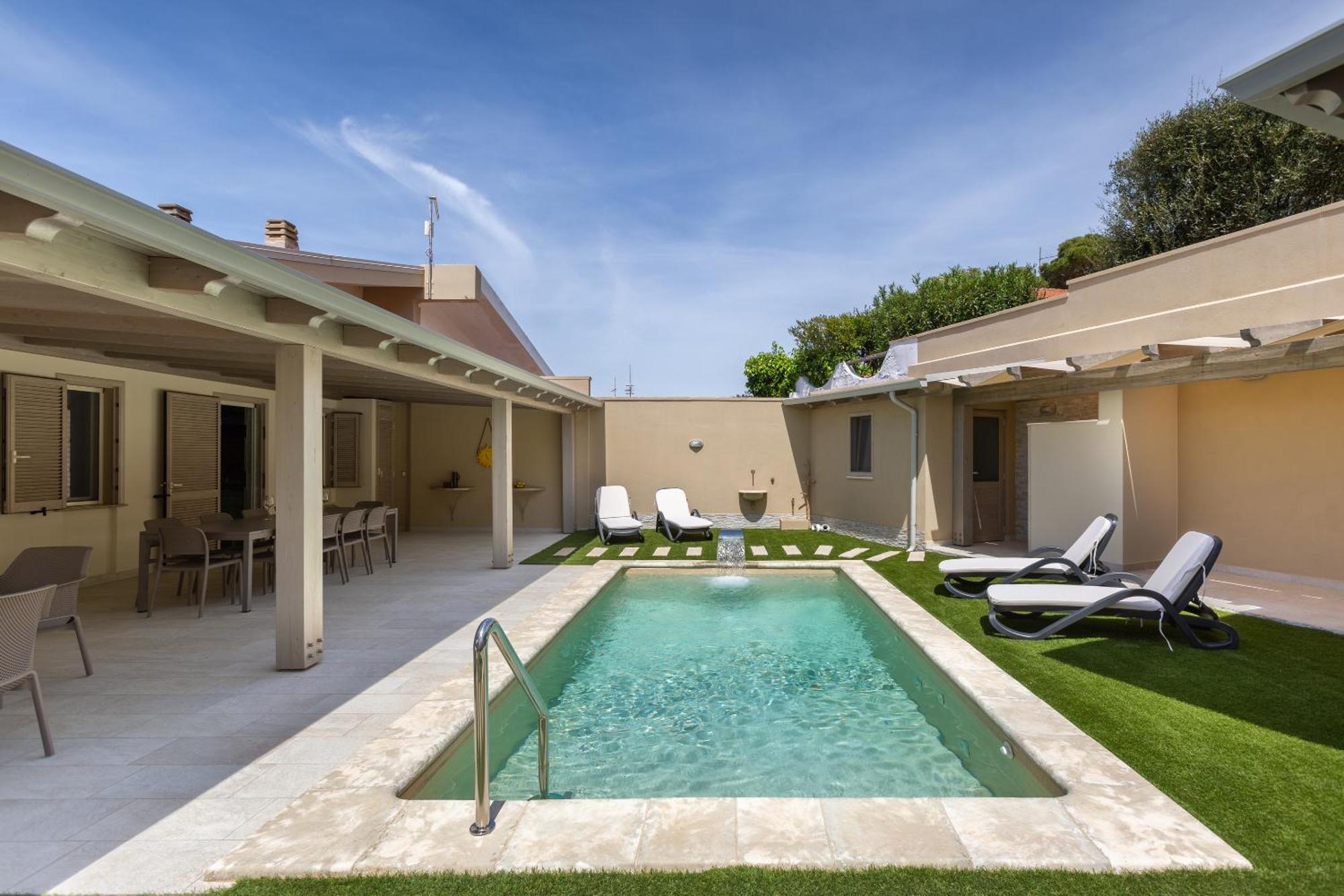 Rachele 2 Private Pools *