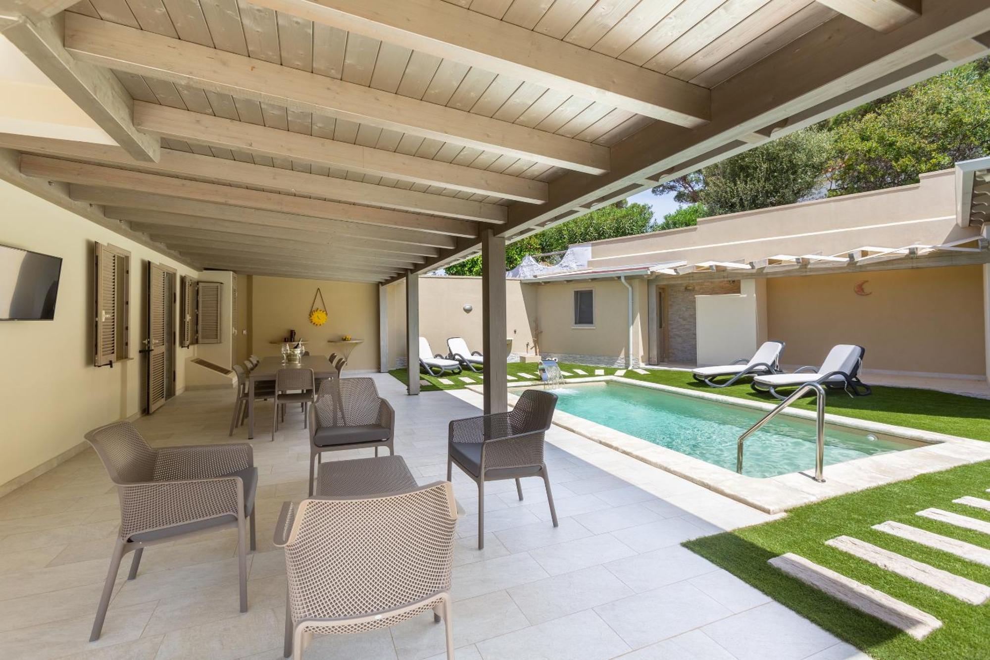 Rachele 2 Private Pools Villa