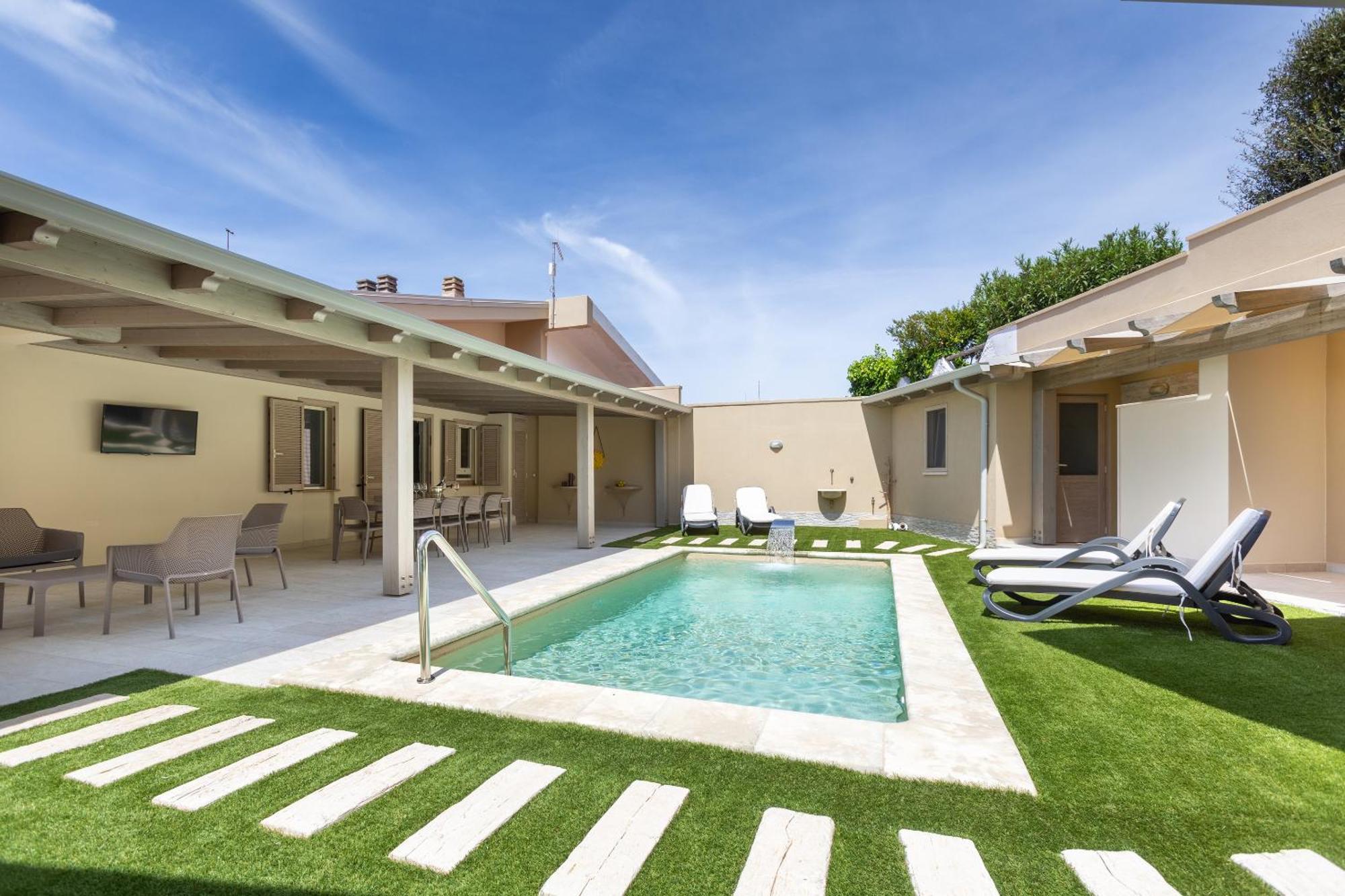 Villa Rachele 2 Private Pools *