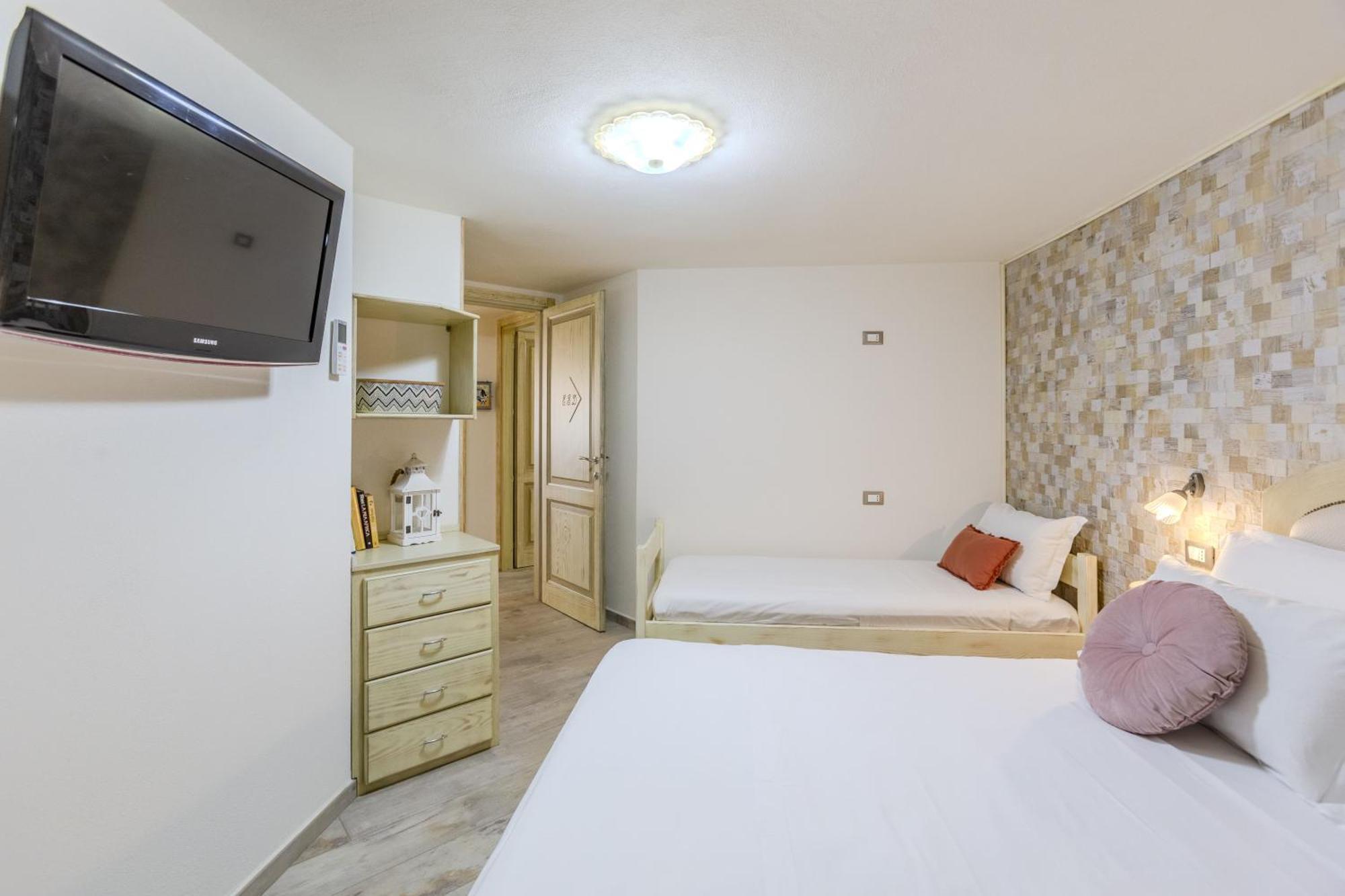 Rachele 2 Private Pools Villa Porto Pino